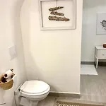 Flower Nel Cuore Della Citta' Apartamento Bari